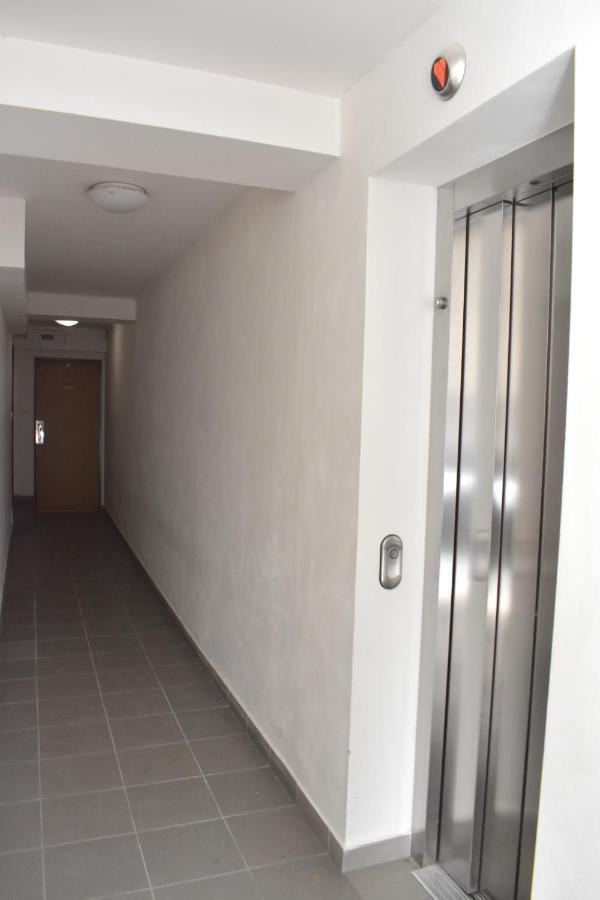New Central Rooftop With Private Wellness, Sauna & Whirlpool Bath Prag Dış mekan fotoğraf